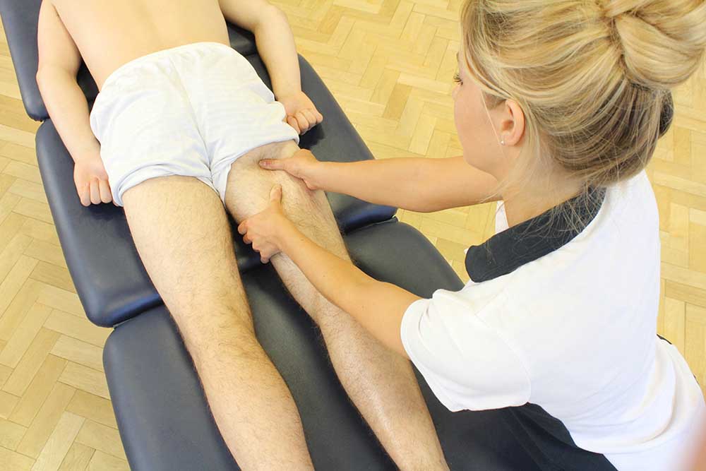 Stability and strength training for the knee, supervised by a MSK Physiotherapist