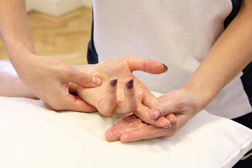 Soft tissue massage of palma fascia Soft tissue massage of palma fascia