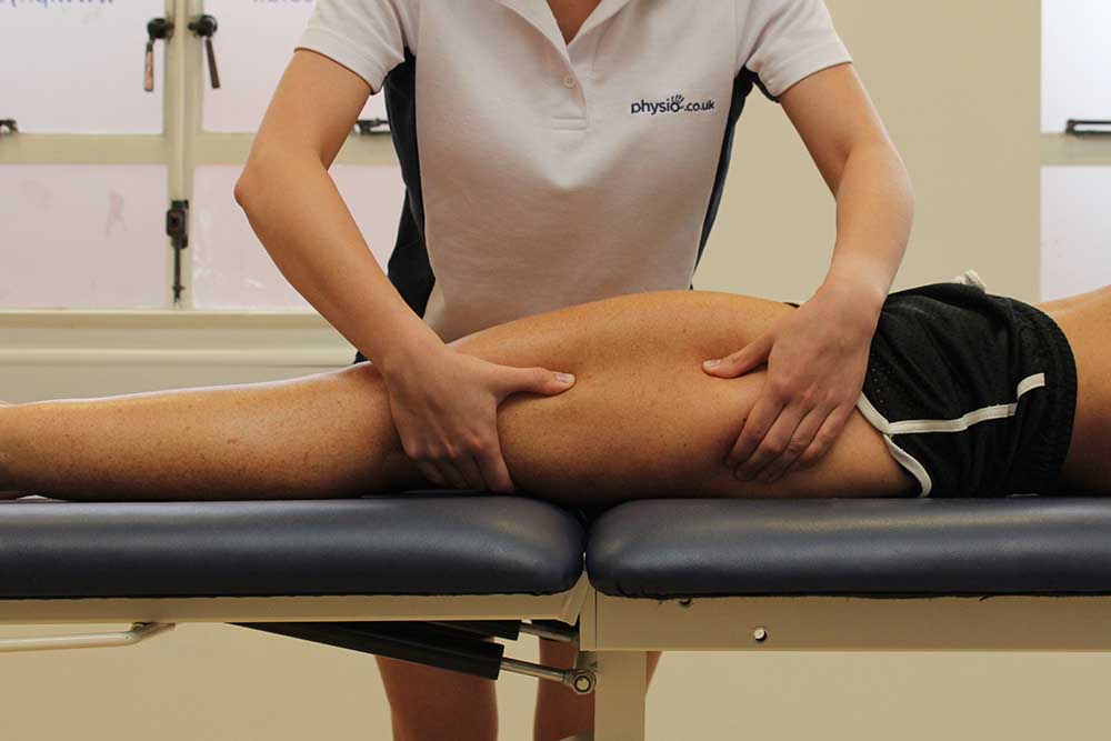 Rolling massage technique applied to vastus lateralis