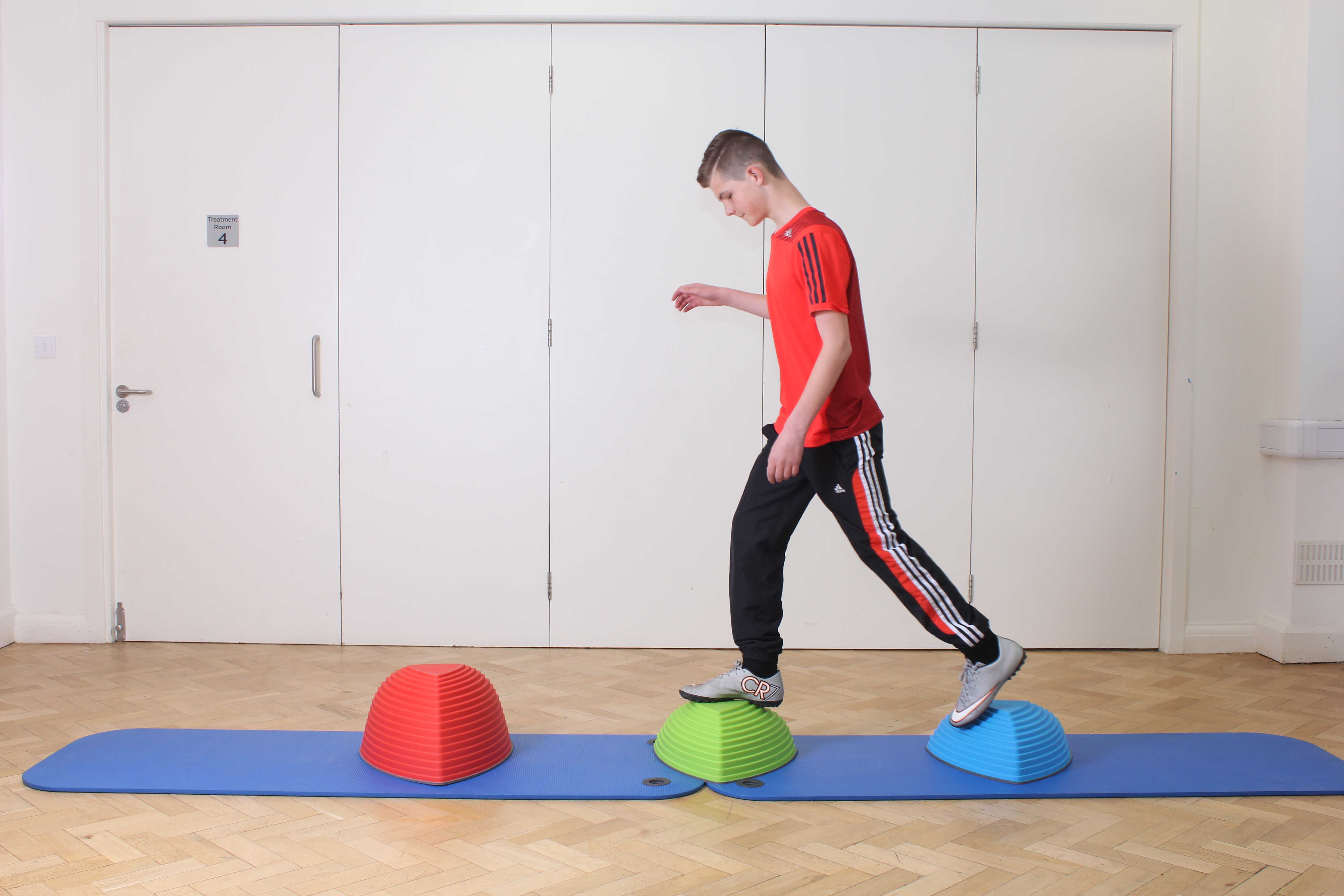 Mobility exercises to improve ankle function and stability